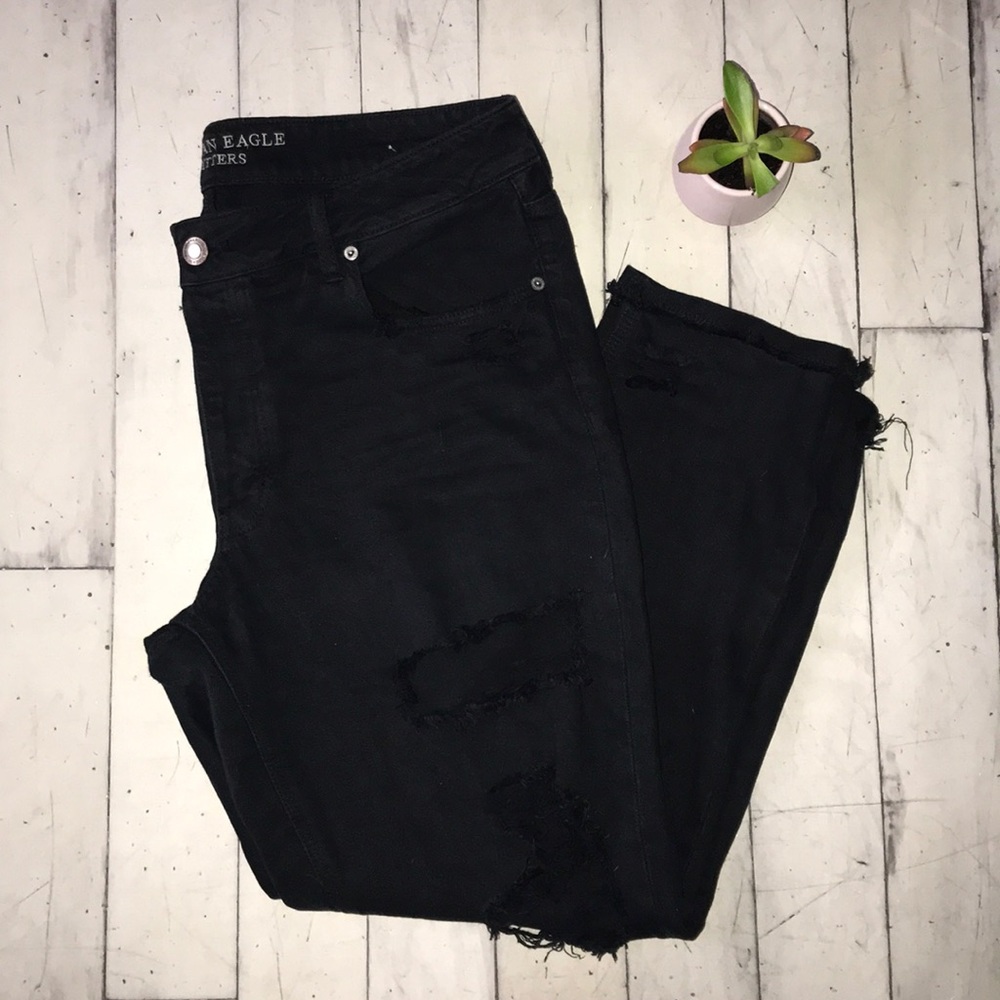 AEO black Tomgirl jeans